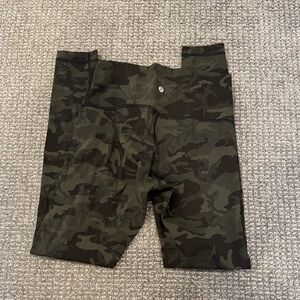 lululemon athletica size 6 Green Camouflage leggings